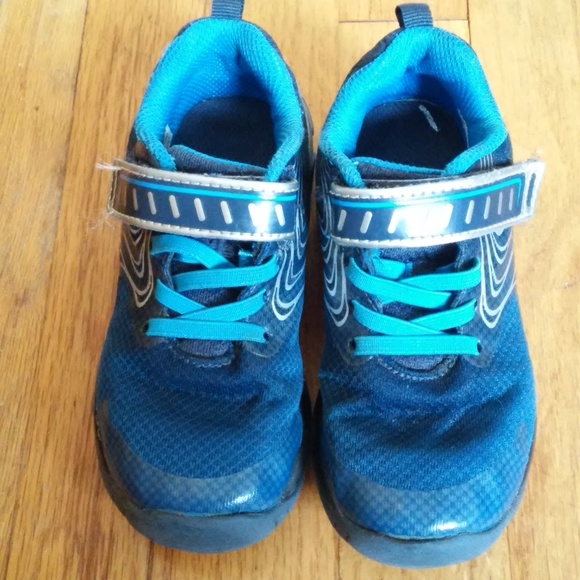 stride rite light up shoes